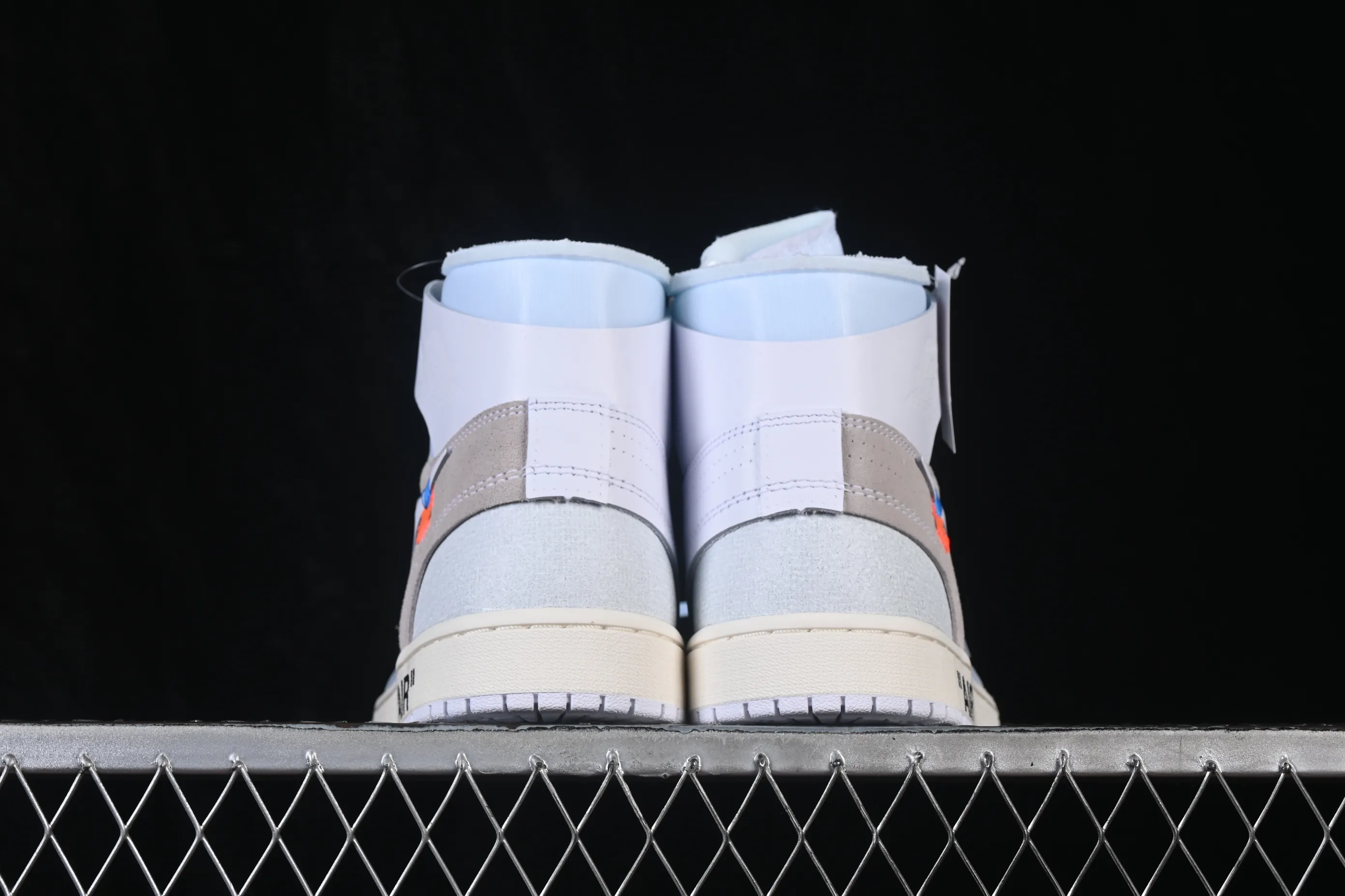 All categories Air Jordan Jordan series basketball shoes Air Jordan 1 High LW version Off White x Air Jordan OW AJ1 Joe 1 joint white high-top basketball shoes AA3834-100